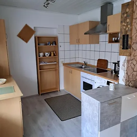 Wasgauer Felsen Und Seenland *