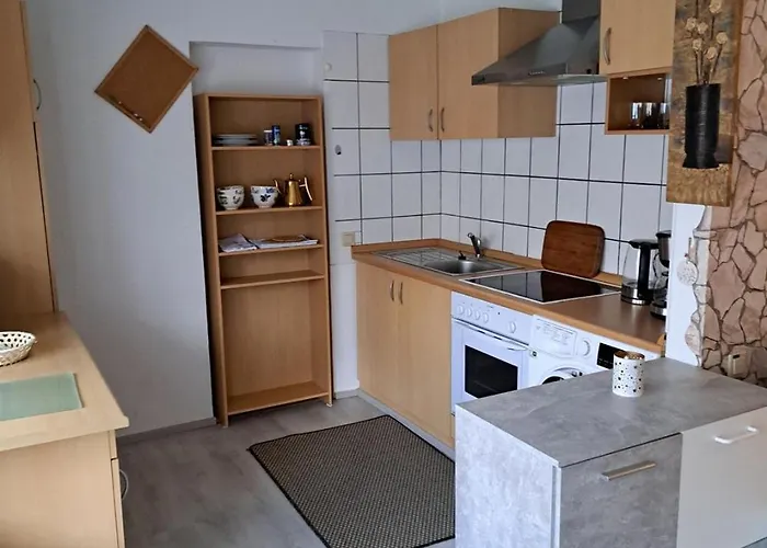 Wasgauer Felsen Und Seenland *